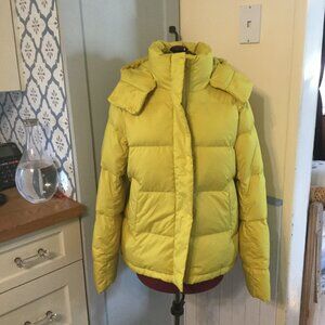 Lululemon goose down puffer style jacket, yellow in color excellent shape size 4